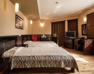 Отель Отель Его Пловдив Двухместный номер с 1 кроватью или 2 отдельными кроватями-22