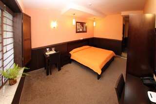Отель Отель Его Пловдив Двухместный номер с 1 кроватью или 2 отдельными кроватями-39