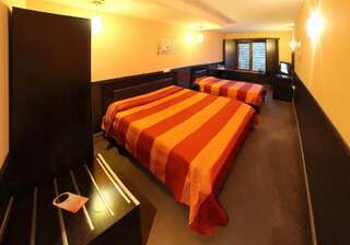 Отель Отель Его Пловдив Двухместный номер с 1 кроватью или 2 отдельными кроватями-43